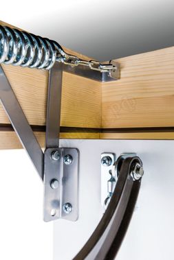 Чердачная лестница Fakro LST-B 600*800*2800 Чердачная лестница Fakro LST-B 600*800*2800