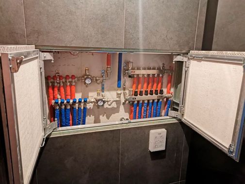 Люк под плитку Секрет 3.0, 2 створки 1250*450 Люк под плитку Секрет 3.0, 2 створки 1250*450