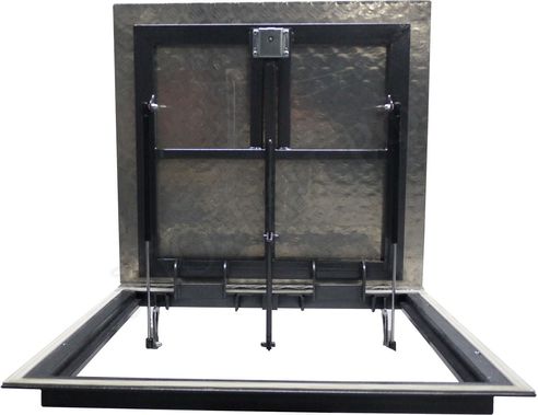 Напольный люк Дворник Уголок, нержавеющий рифленый лист 1700*700 Напольный люк Дворник Уголок, нержавеющий рифленый лист 1700*700