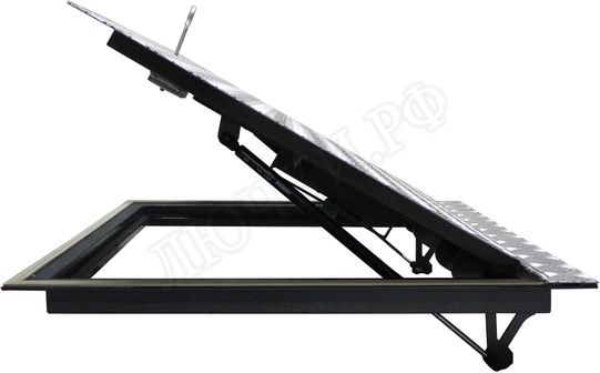 Напольный люк Дворник Уголок, нержавеющий рифленый лист 1700*700 Напольный люк Дворник Уголок, нержавеющий рифленый лист 1700*700